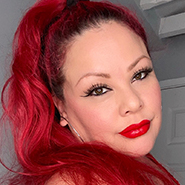 April Flores's avatar